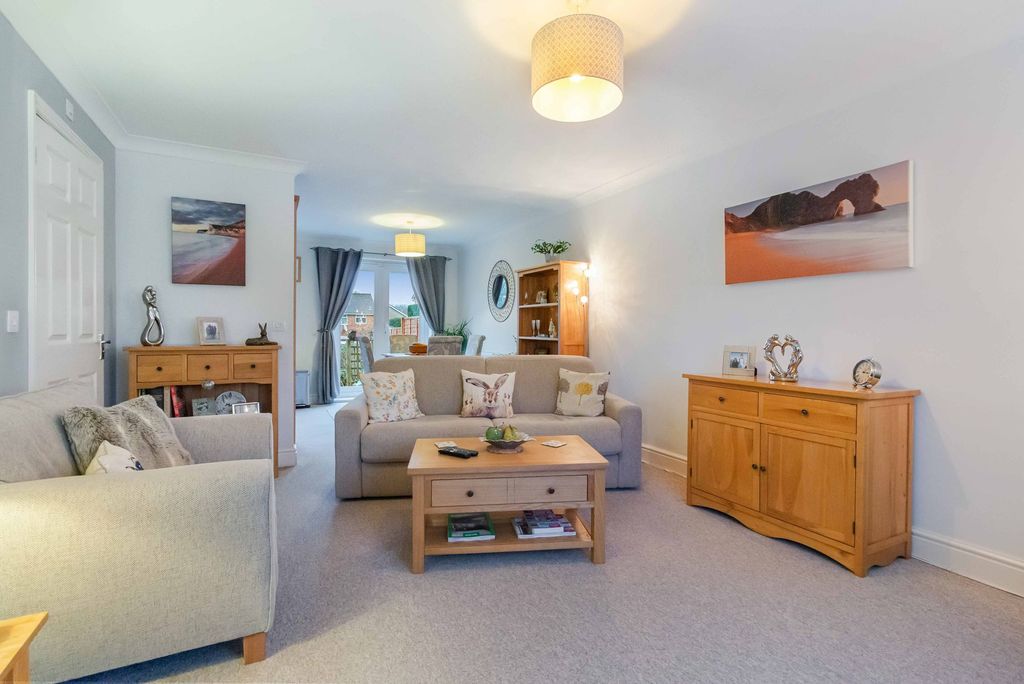 Property photo 3 of 15