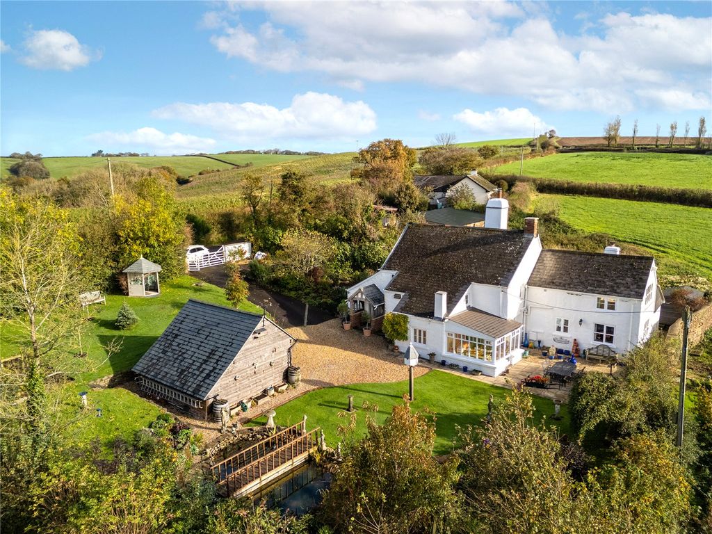 Property photo 1 of 38 Picture No. 32