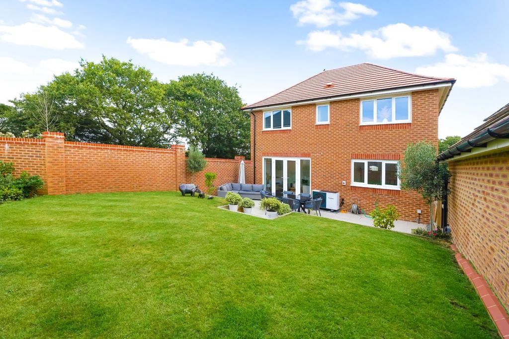 Property photo 2 of 21 Picture No. 03