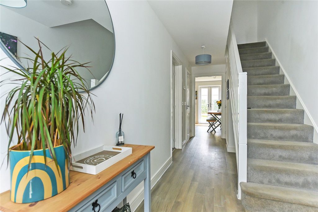 Additional image 12 of 4 bed detached house for saleForesters Drive, Liphook, Hampshire GU30