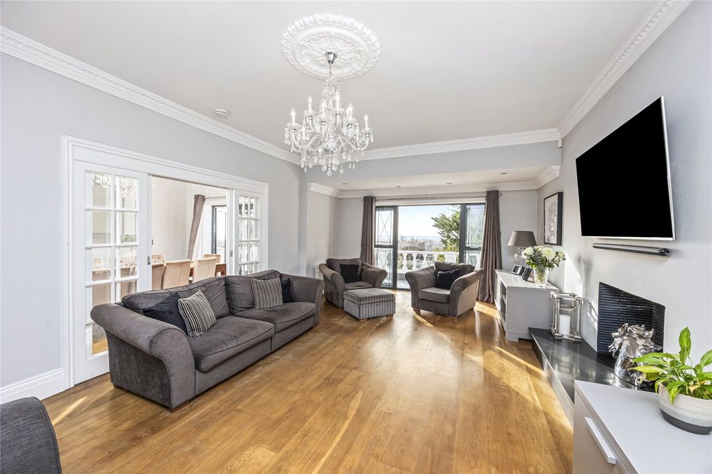 Property photo 2 of 34 Picture 2