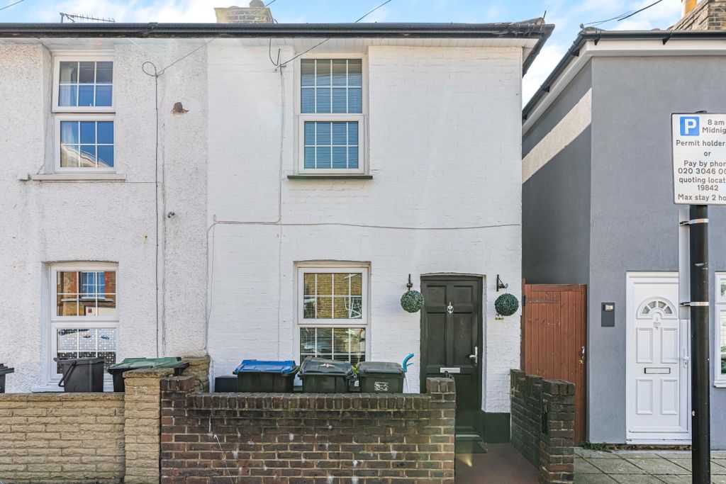 Property photo 1 of 9