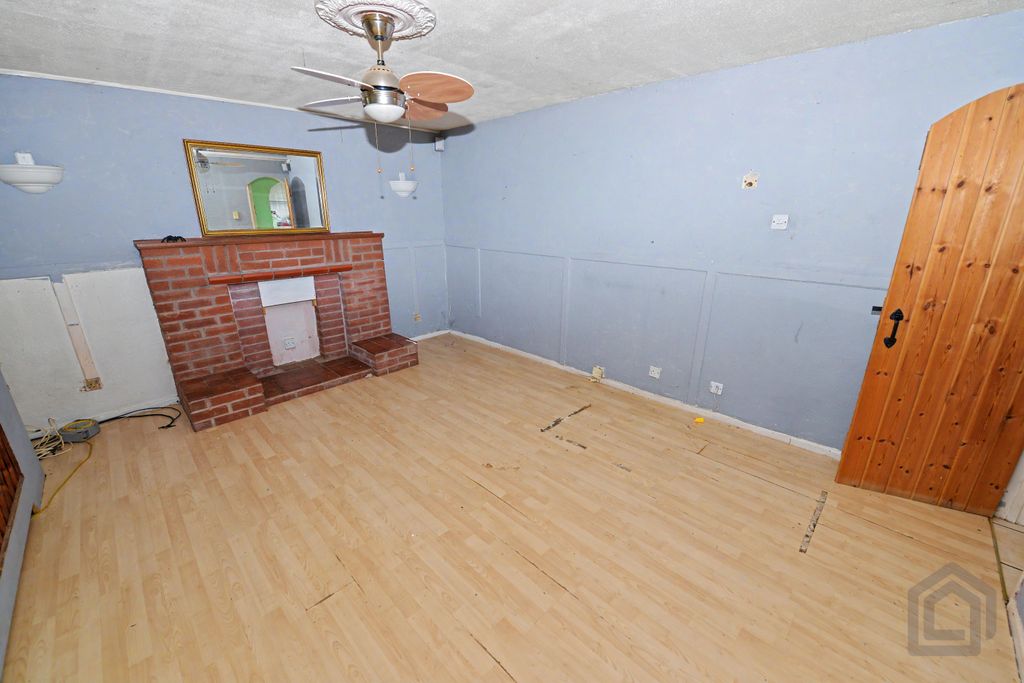 Property photo 3 of 17