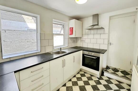 Property photo 2 of 7