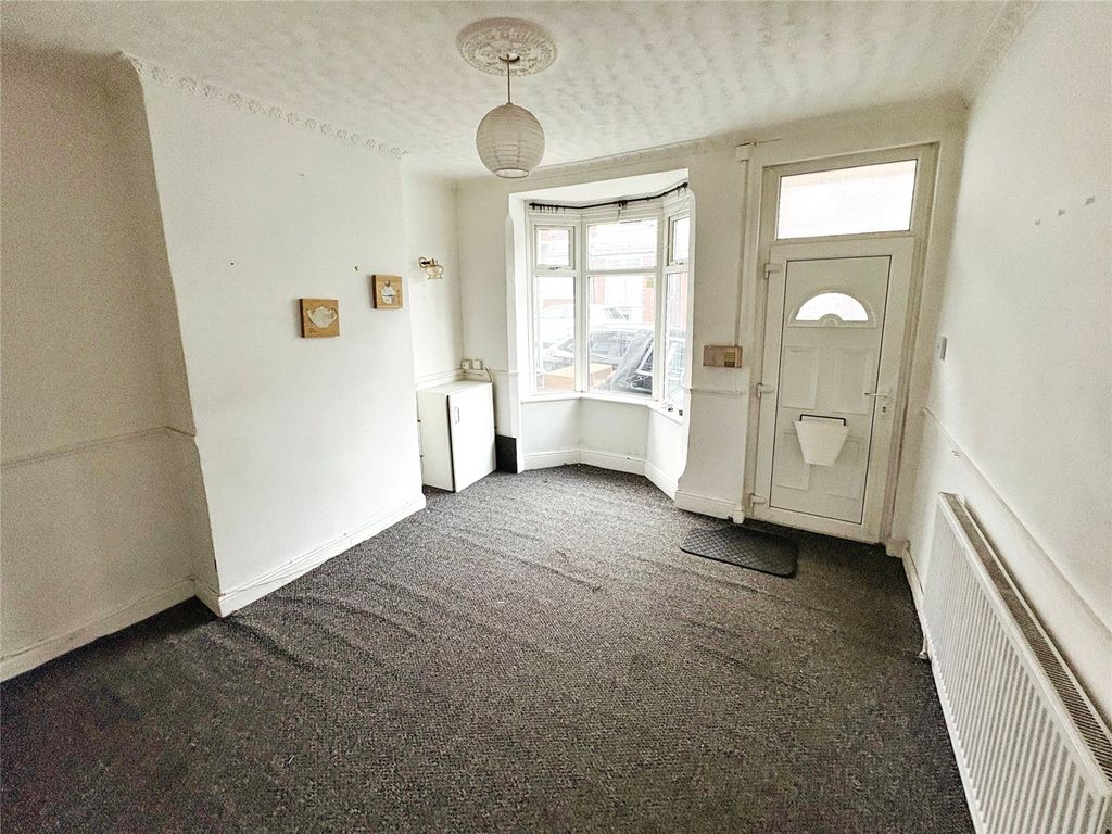 Property photo 3 of 10 Dining Room