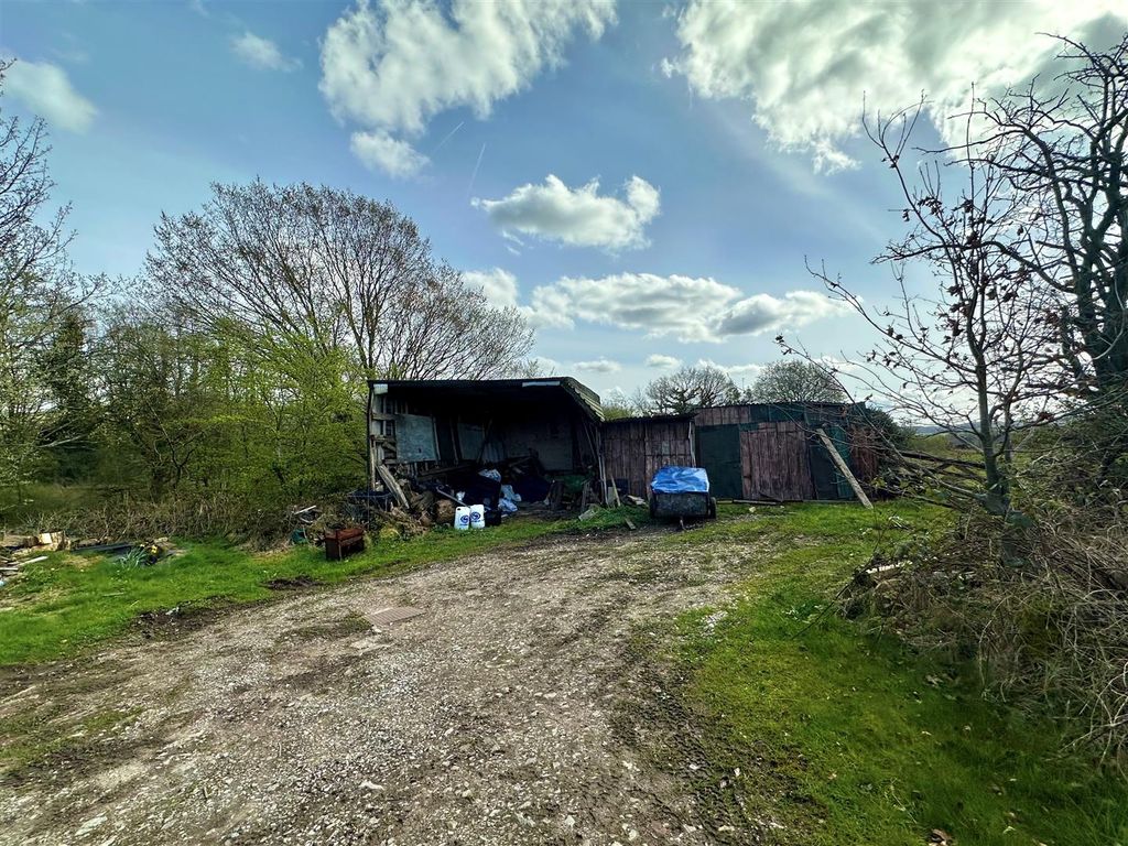 Property photo 3 of 9