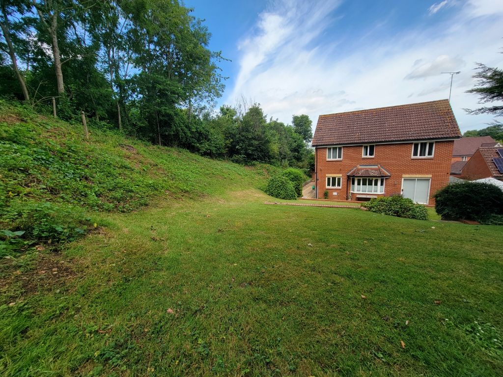 Property photo 1 of 18