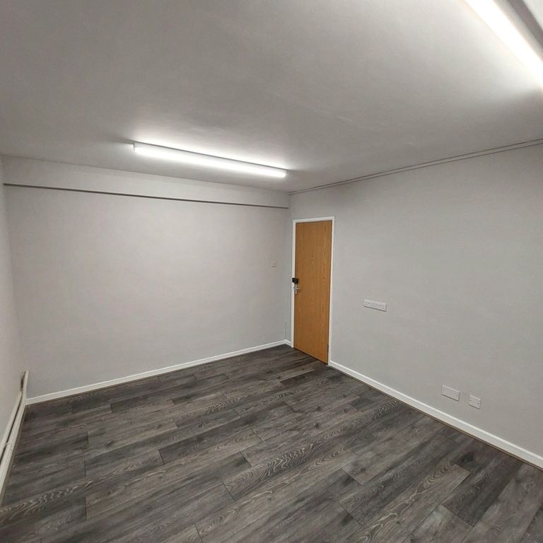 Property photo 2 of 3