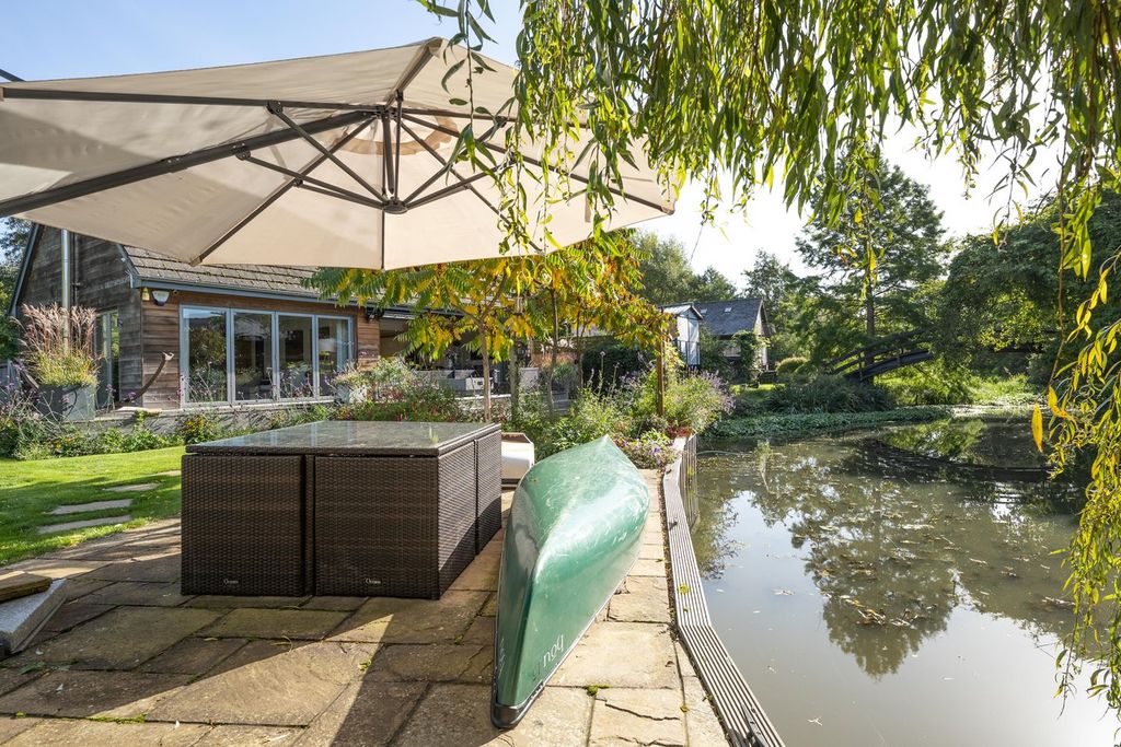 Property photo 3 of 34