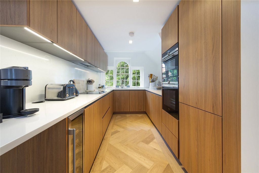 Property photo 3 of 10 Picture No. 02
