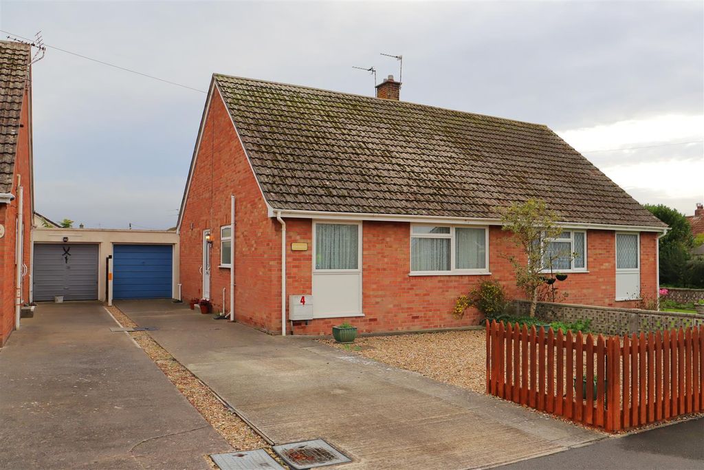 Property photo 1 of 25 Front