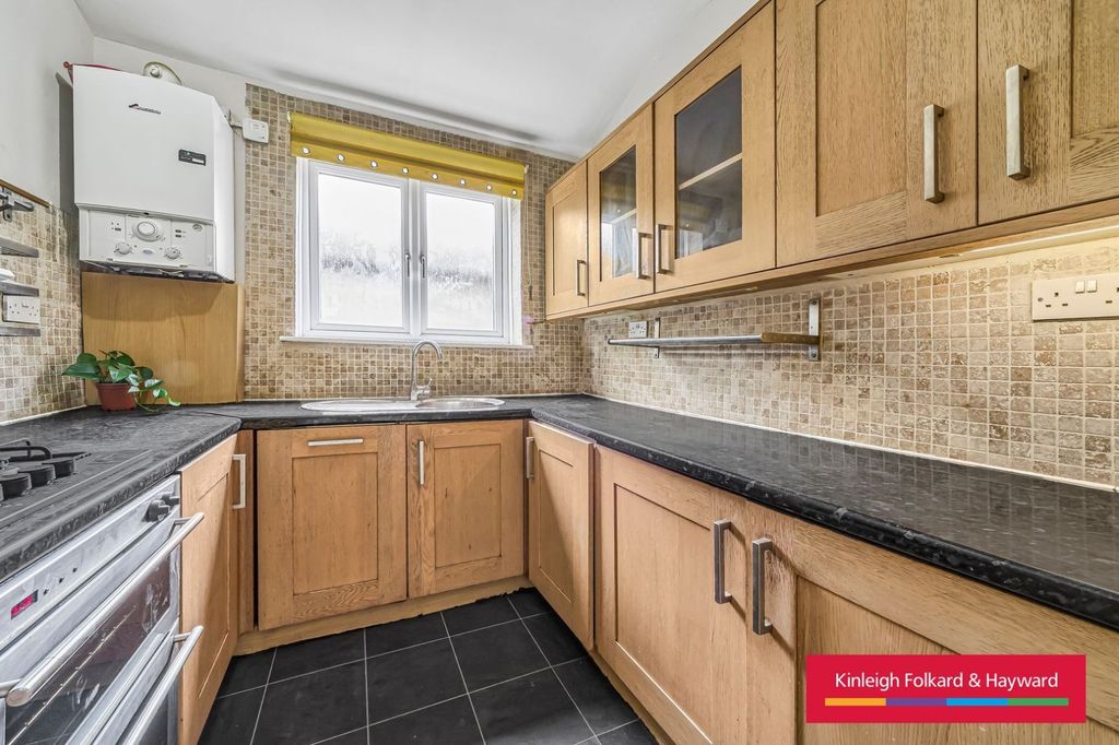 Property photo 2 of 10 Picture No. 11