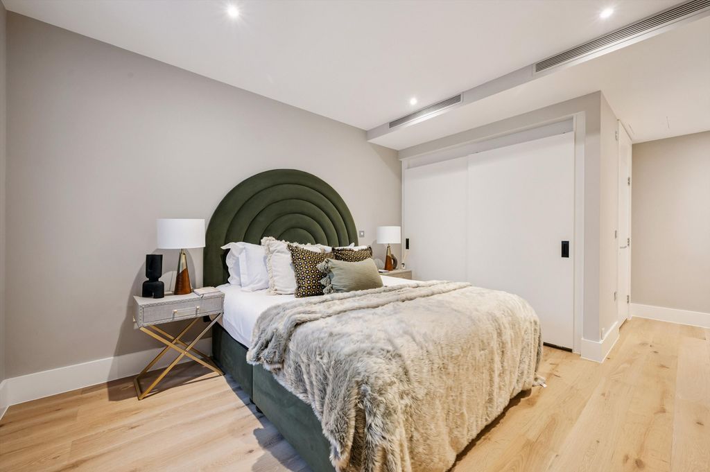 Property photo 2 of 15 Image