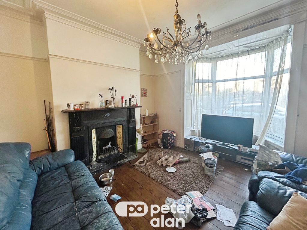 Property photo 3 of 12