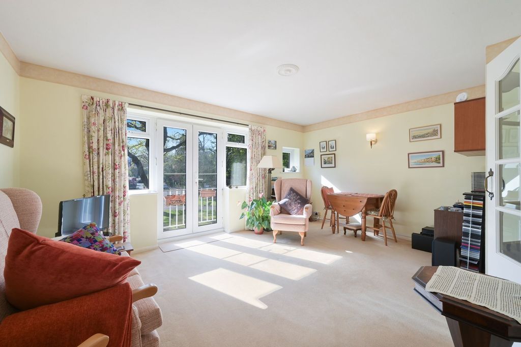 Property photo 2 of 11