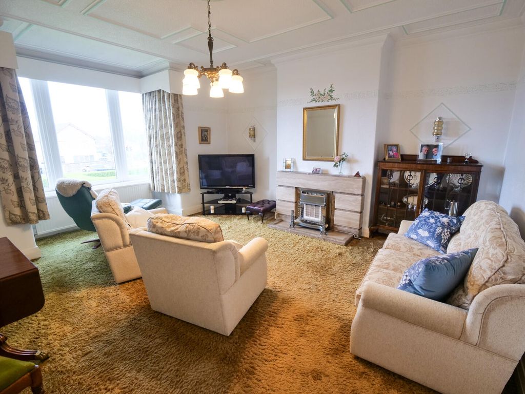 Property photo 3 of 16 Living Room