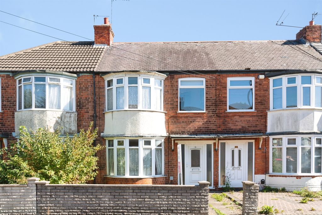 Property photo 1 of 17