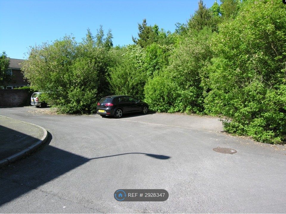 Property photo 2 of 9 Off Road Parking