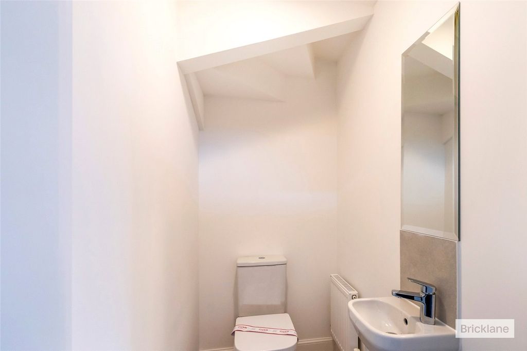 Property photo 2 of 13 Wc