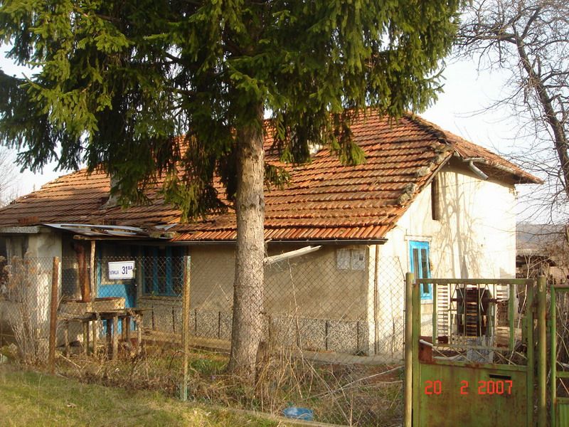 Property photo 1 of 4