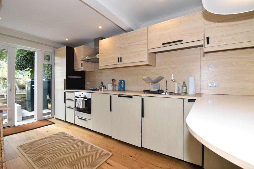 Property photo 2 of 17