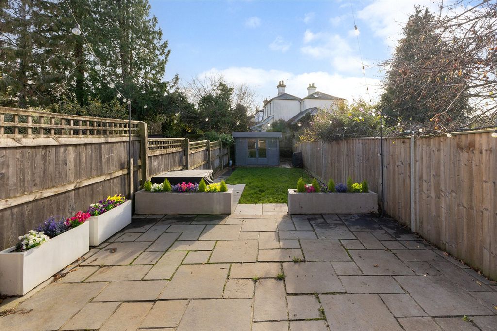 Property photo 3 of 13 Garden