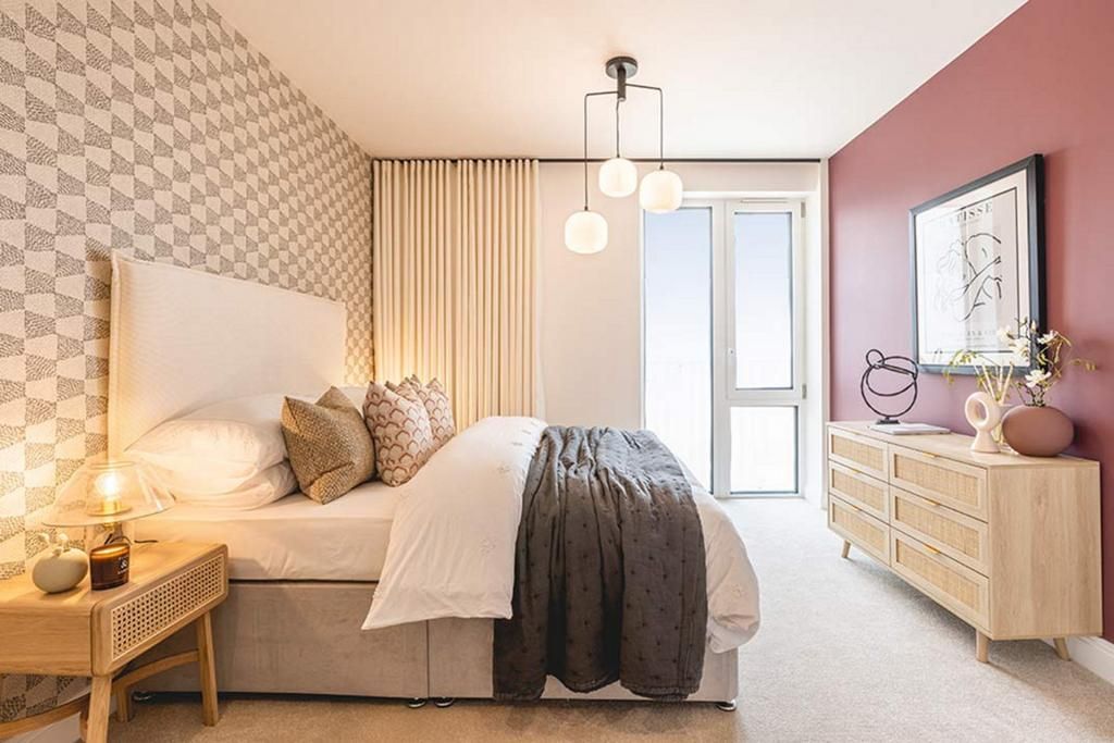 Property photo 2 of 5 Claves Bedroom.Jpg