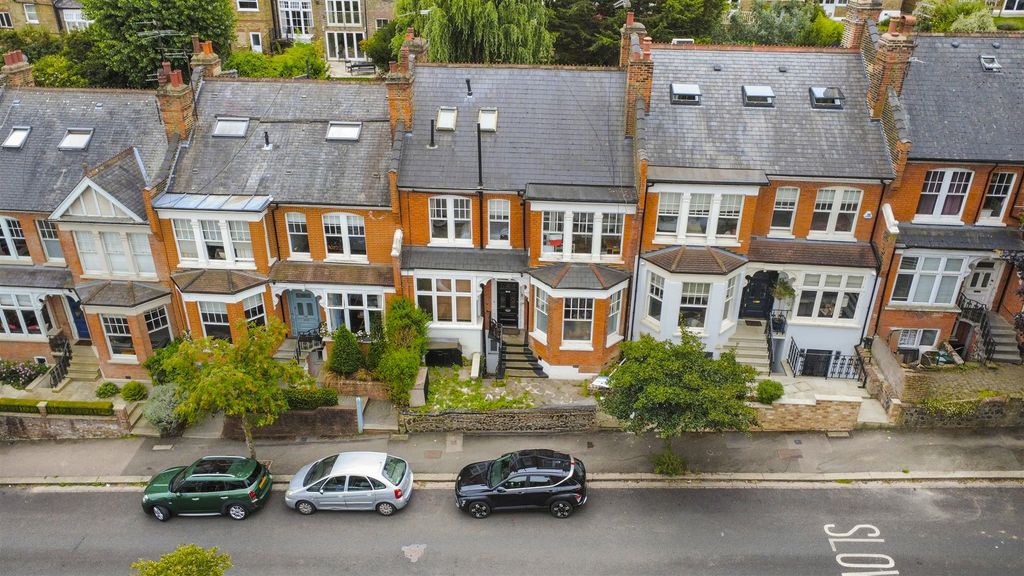 Property photo 1 of 10
