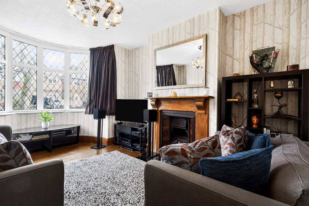 Property photo 3 of 20