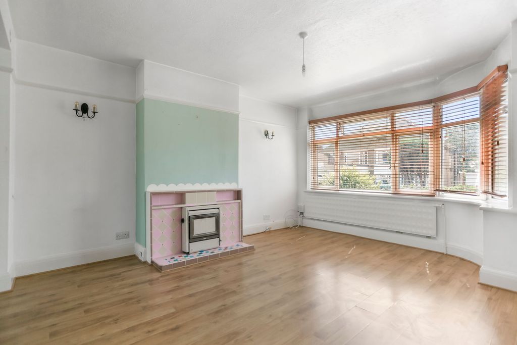Property photo 2 of 21