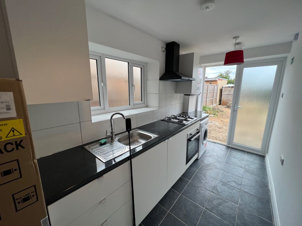 Property photo 3 of 7 Media-1725121752141-9635134259