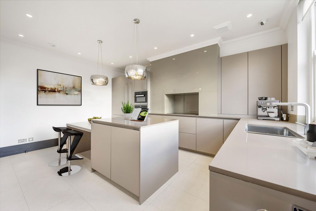 Property photo 2 of 9 Image