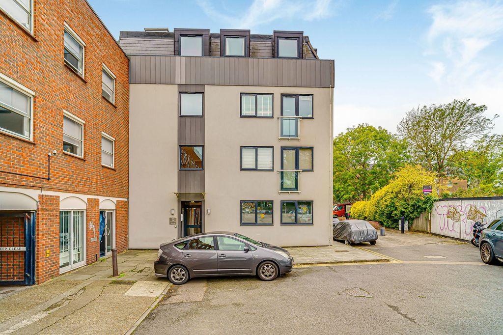 Property photo 1 of 15