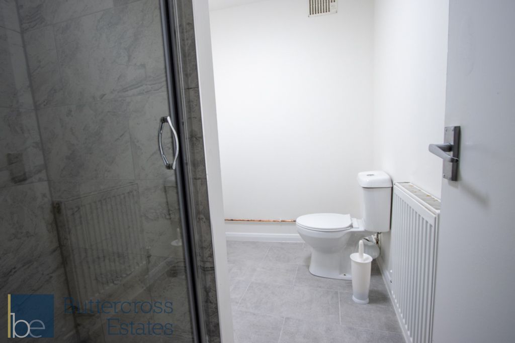 Property photo 3 of 4 Bathroom