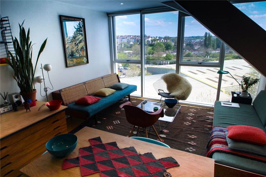 Property photo 3 of 8 Picture No. 07