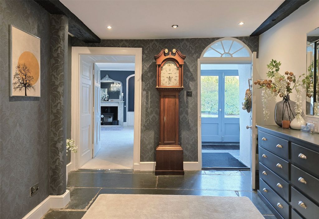 Property photo 3 of 28 Picture No. 03