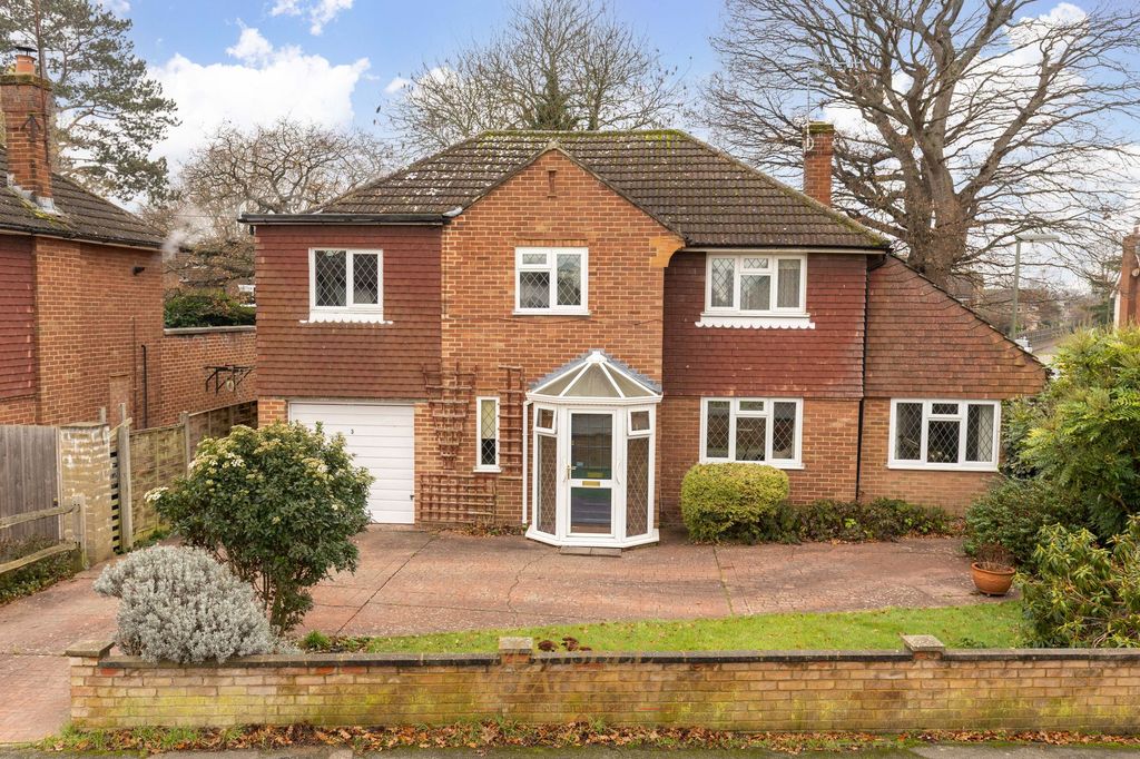 Property photo 3 of 28