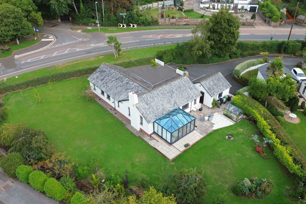 Property photo 2 of 24
