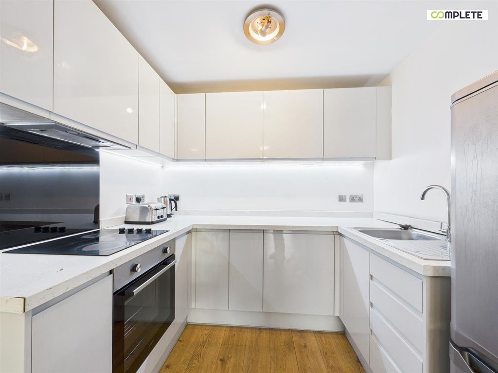 Property photo 2 of 20 Cam01231G0-Pr0124-Still002.Jpg