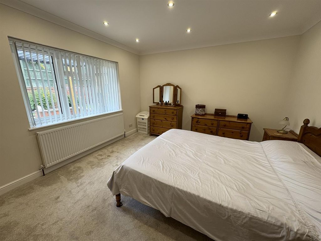 Additional image 8 of 2 bed detached bungalow for saleWelton Road, Daventry NN11