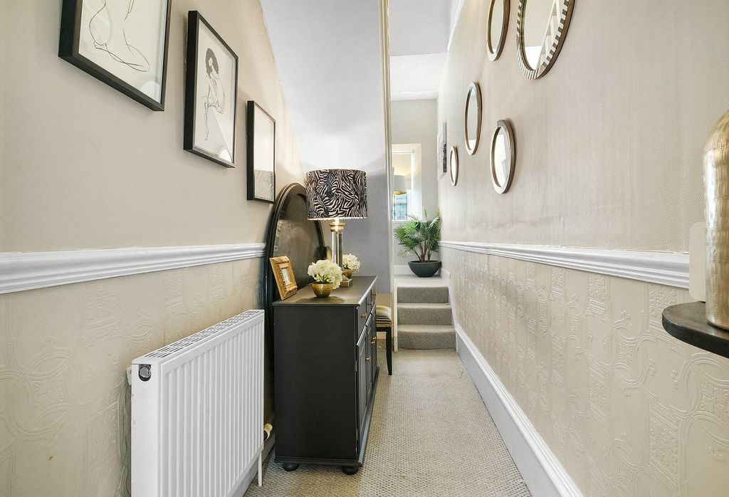 Additional image 9 of 2 bed flat for saleMonkton Road, Prestwick KA9