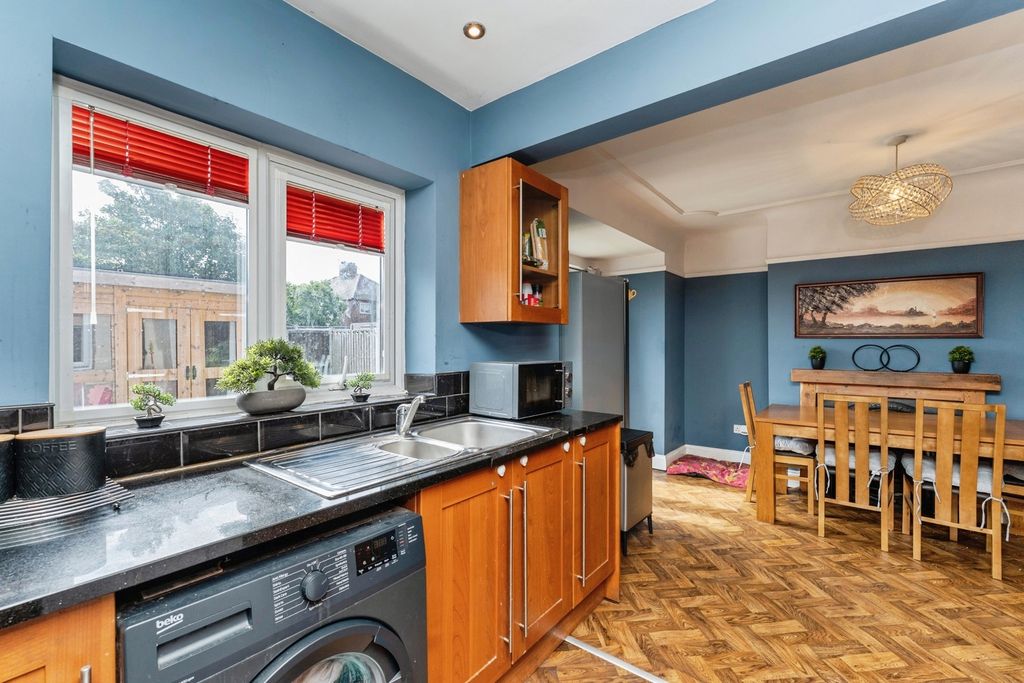 Property photo 2 of 27 Pbox-Img.Jpg