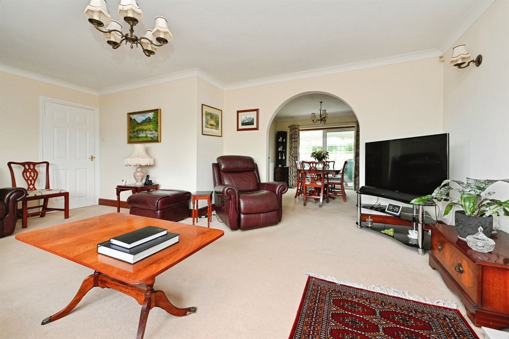 Property photo 2 of 16