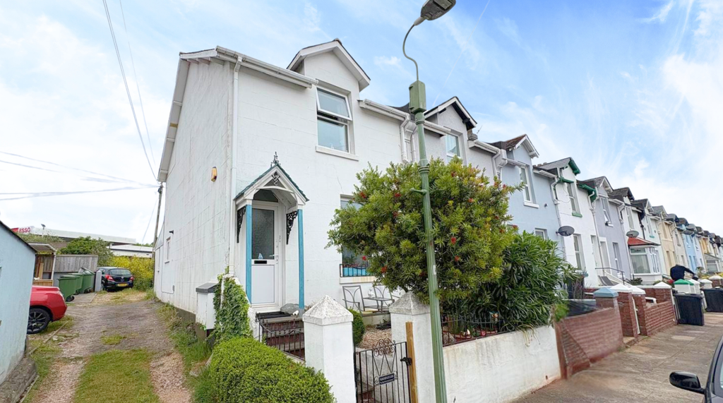 Property photo 2 of 13