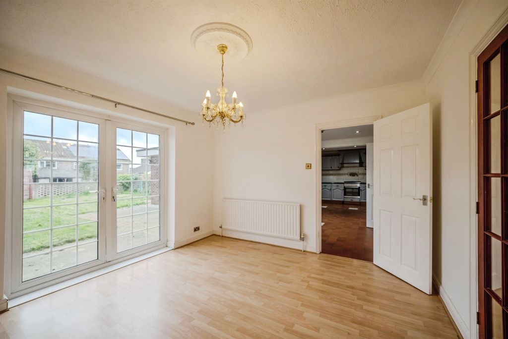 Property photo 3 of 39