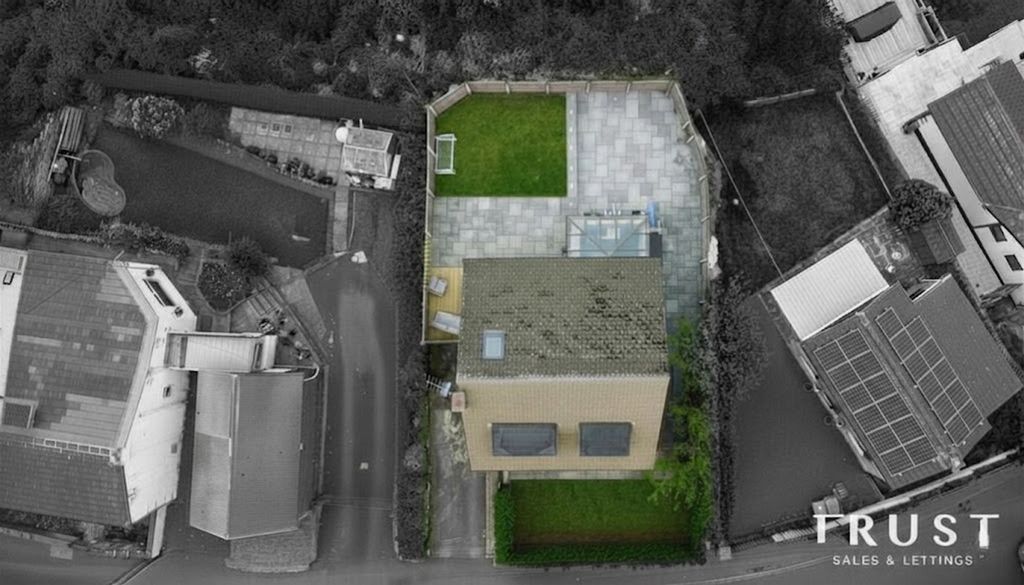 Property photo 2 of 50