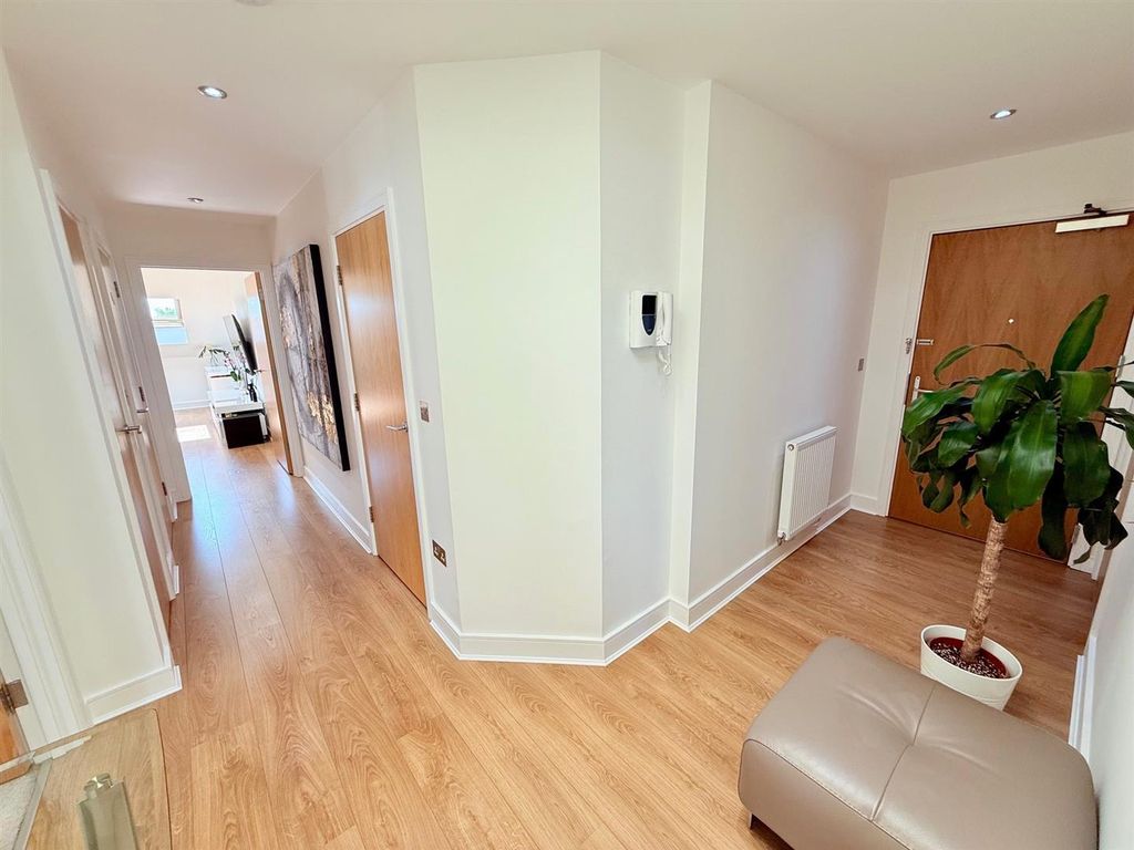Property photo 2 of 12 2.Jpg
