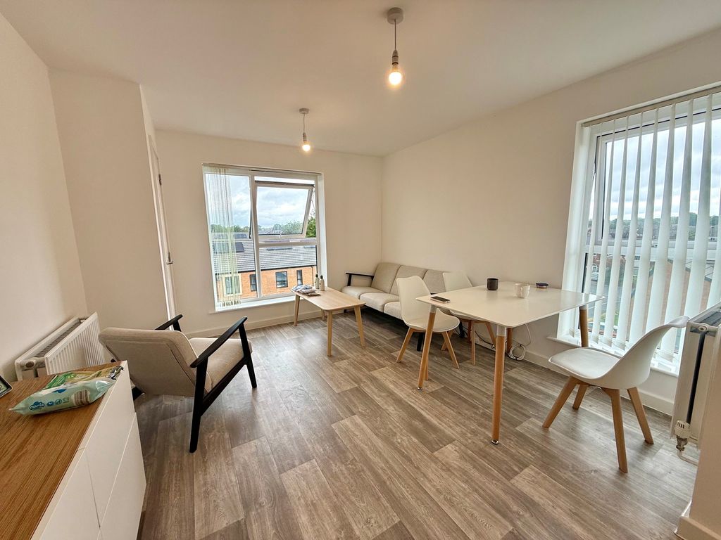 Property photo 2 of 7