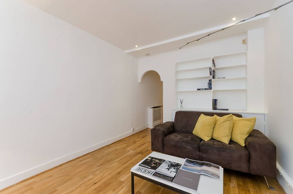 Property photo 3 of 13
