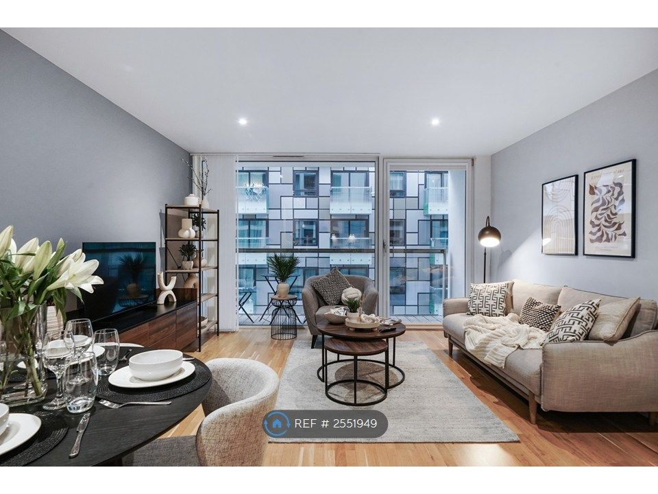 Property photo 1 of 15 Large Open Plan Living Space